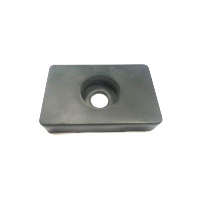 Резиновый уплотнитель ЭПДМ для крепления снегозадержателя